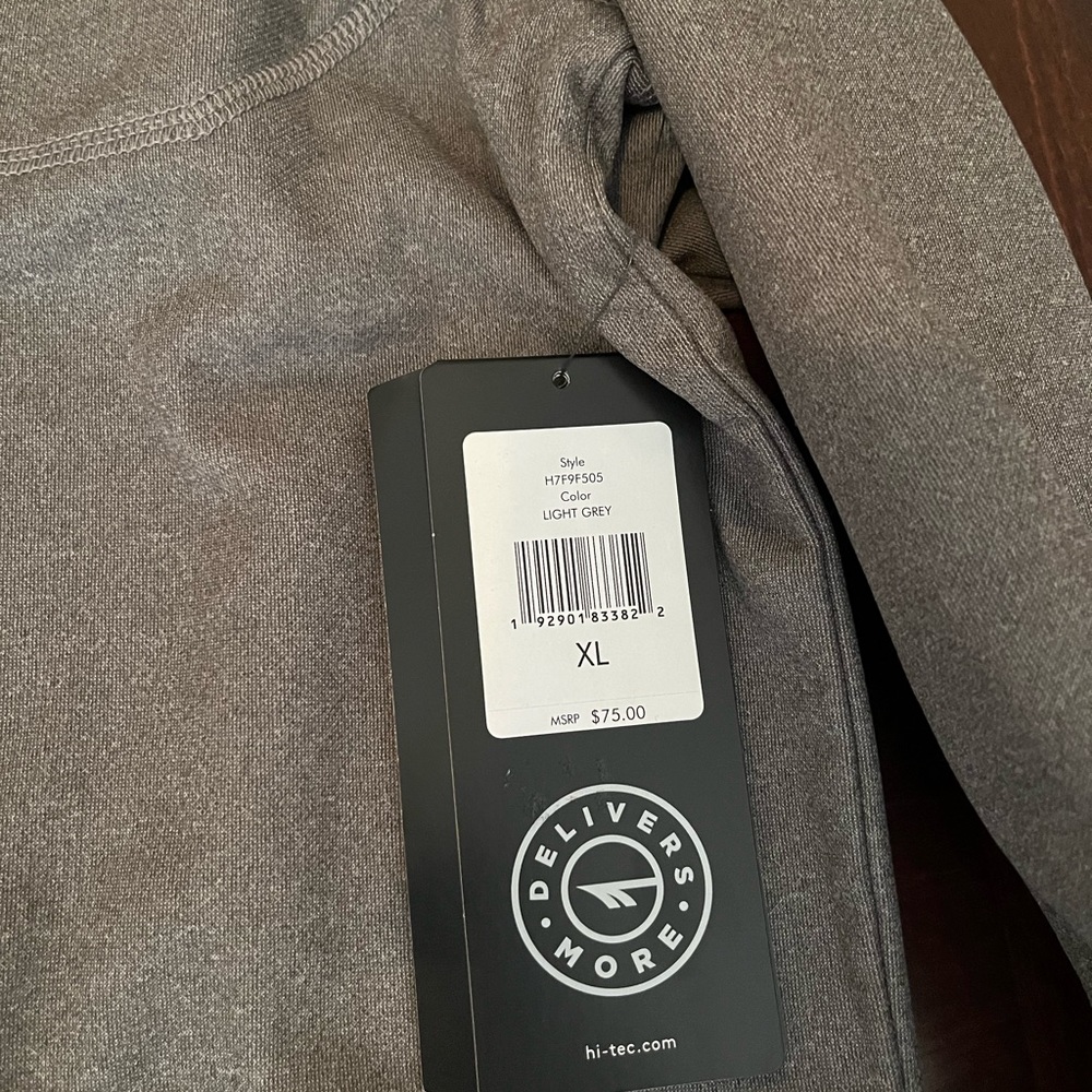 Hi-Tec thermo quarter zip jacket. Excellent condition, never worn, size XL. - Picture 3 of 4